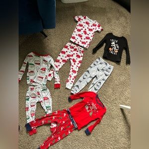 Carters Holiday PJ Bundle 3T